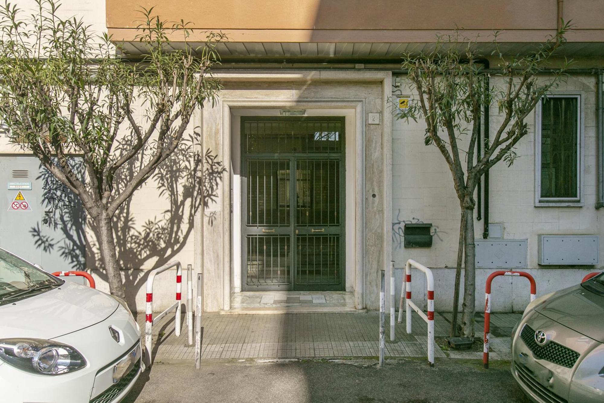 Bb Trastevere Station - Room3 Рим Экстерьер фото
