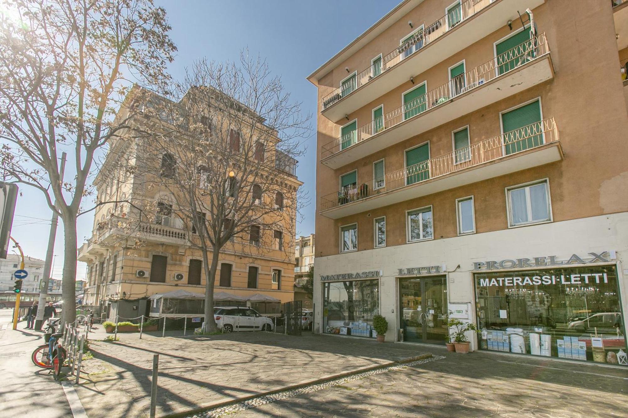 Bb Trastevere Station - Room3 Рим Экстерьер фото