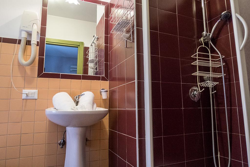 Bb Trastevere Station - Room3 Рим Экстерьер фото