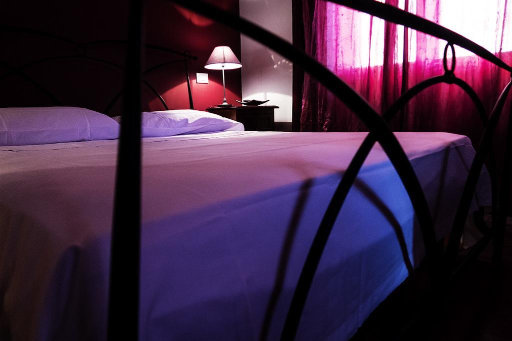 Bb Trastevere Station - Room3 Рим Экстерьер фото
