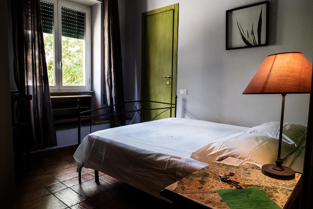 Bb Trastevere Station - Room3 Рим Экстерьер фото